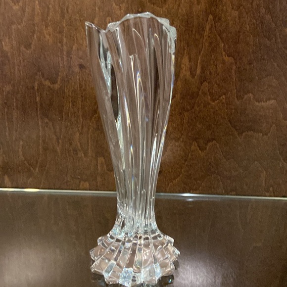 Vintage Crystal Vase, 9” tall - Picture 4 of 5